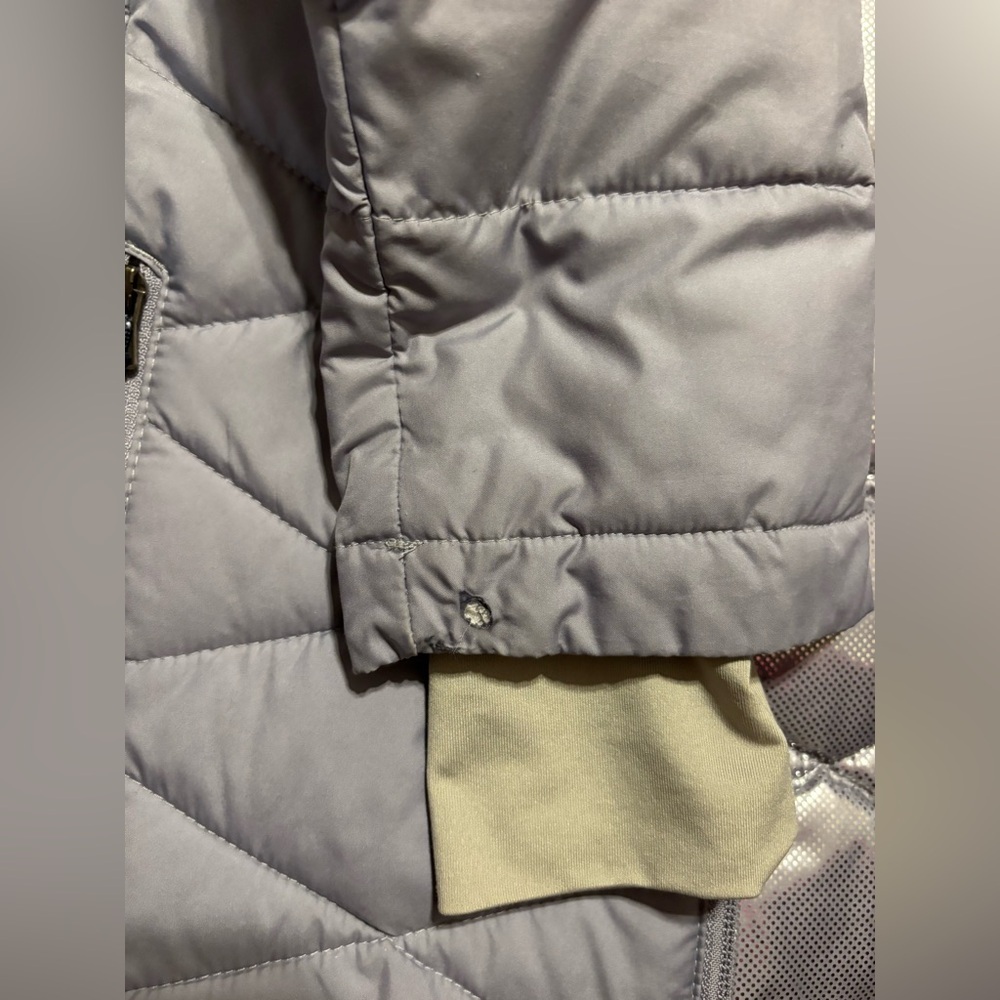 Columbia Women's Light Gray Ski Jacket - Picture 13 of 14